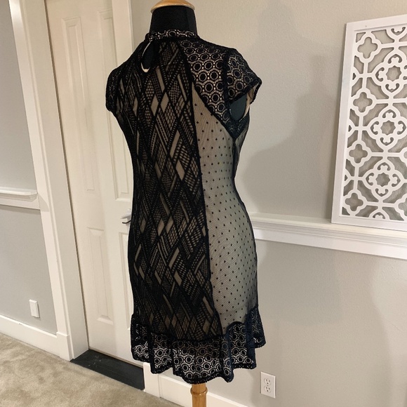 Vintage Style Lace Dress - Picture 6 of 11